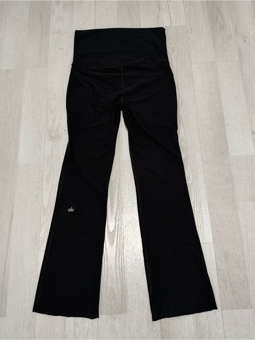 Alo Yoga Black High-Waist Bootcut / Flare Leggings Size S